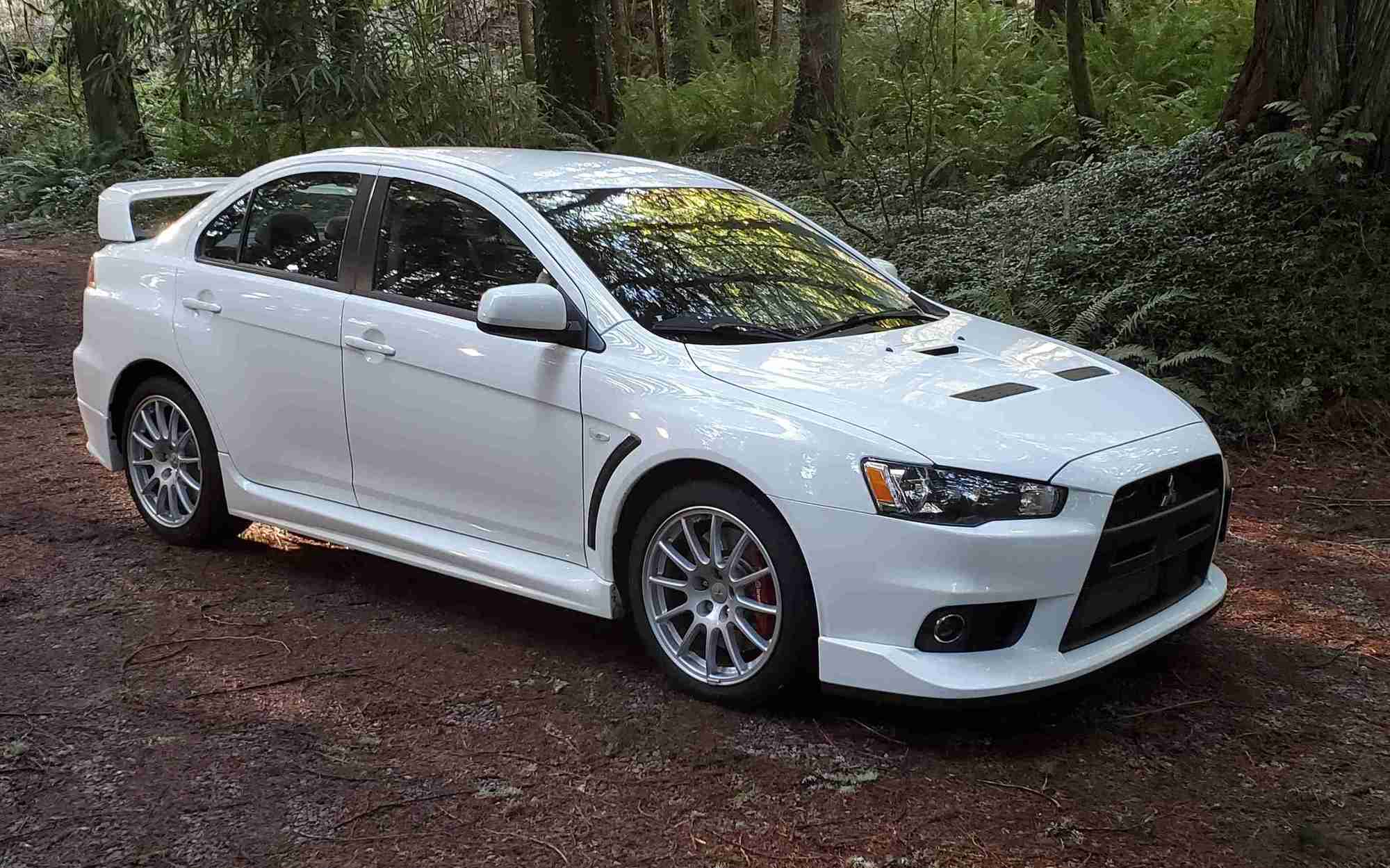 2014 Mitsubishi Lancer Evolution - 2014 Mitsubishi Lancer Evolution X GSR--Only 15k Miles - Used - VIN JA32W8FV6EU025217 - 15,062 Miles - 4 cyl - AWD - Manual - Sedan - White - Issaquah, WA 98027, United States