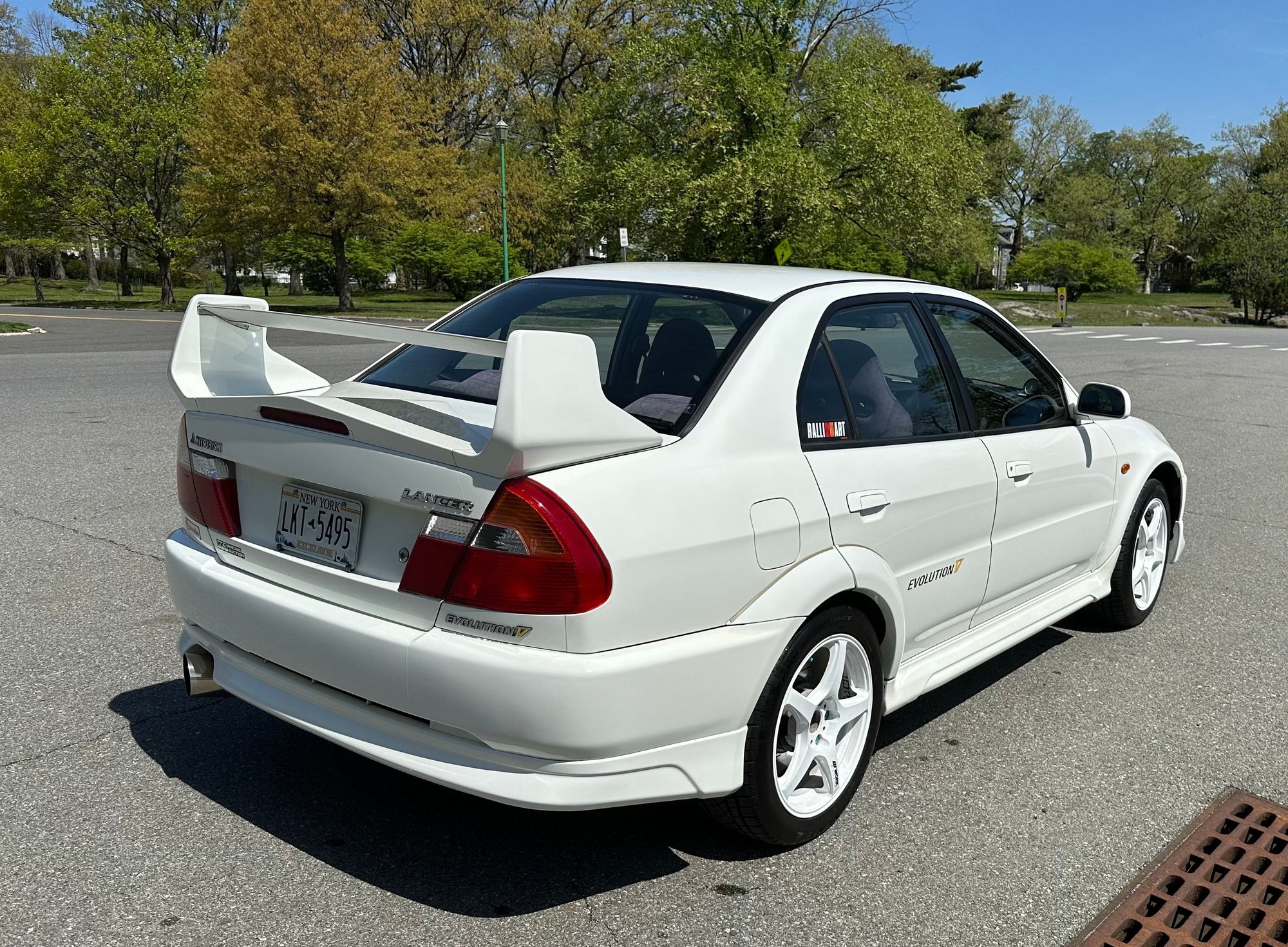 1998 Mitsubishi Lancer Evolution - 1998 Mitsubishi Lancer Evolution V GSR LOW MILEAGE - Used - VIN CP9A-0002670 - 36,800 Miles - 4 cyl - AWD - Manual - Sedan - White - Rye, NY 10580, United States