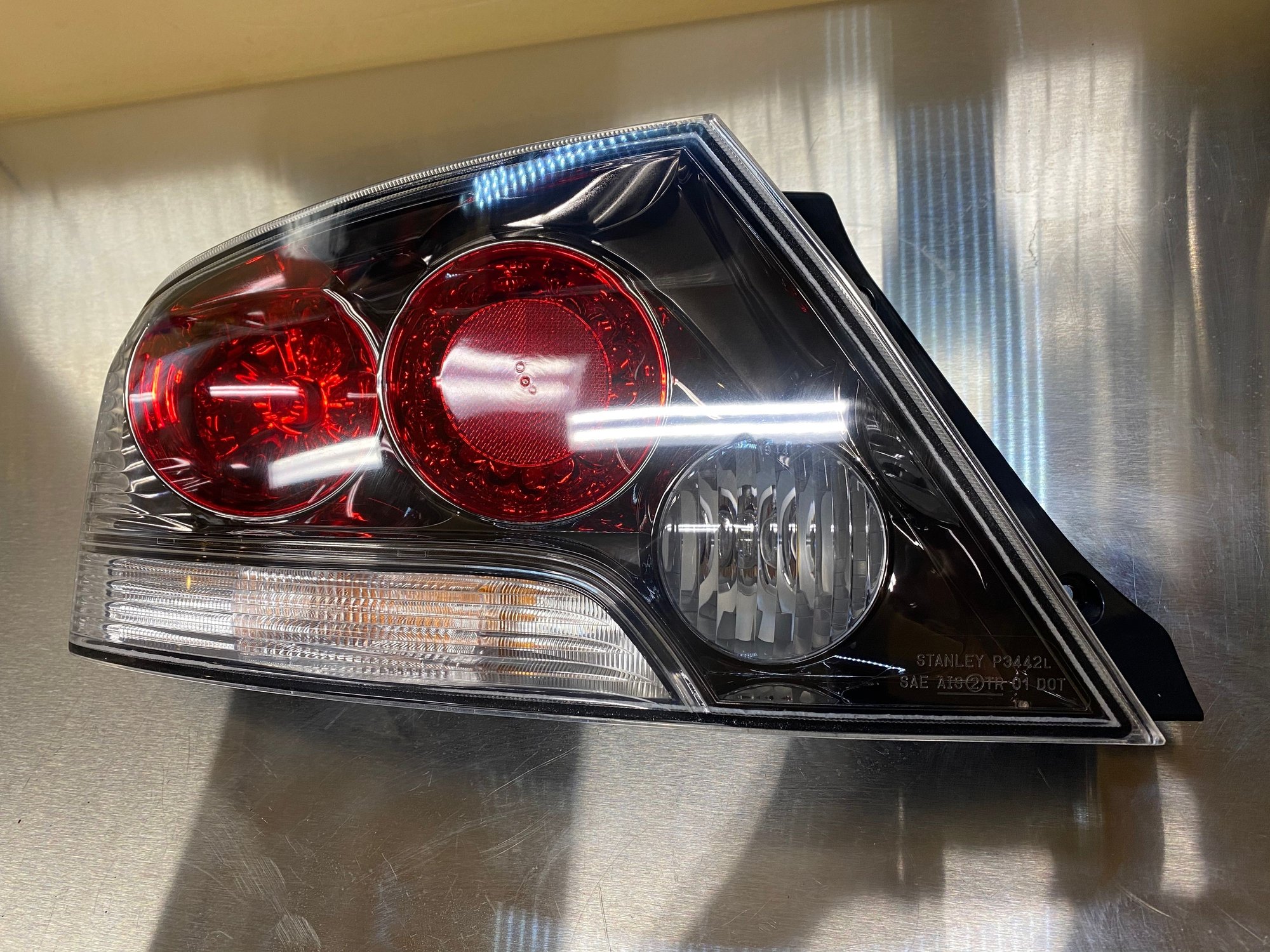Lights - FS(NorCal):  IX Drivers side taillight. Excellent condition - Used - 2006 to 2007 Mitsubishi Lancer Evolution - Truckee, CA 96161, United States