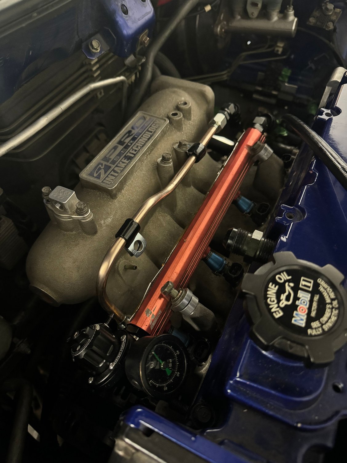 Fuel return line from the regulator