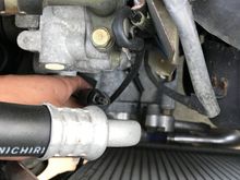 This is the plug on top of the condenser that's not connected.