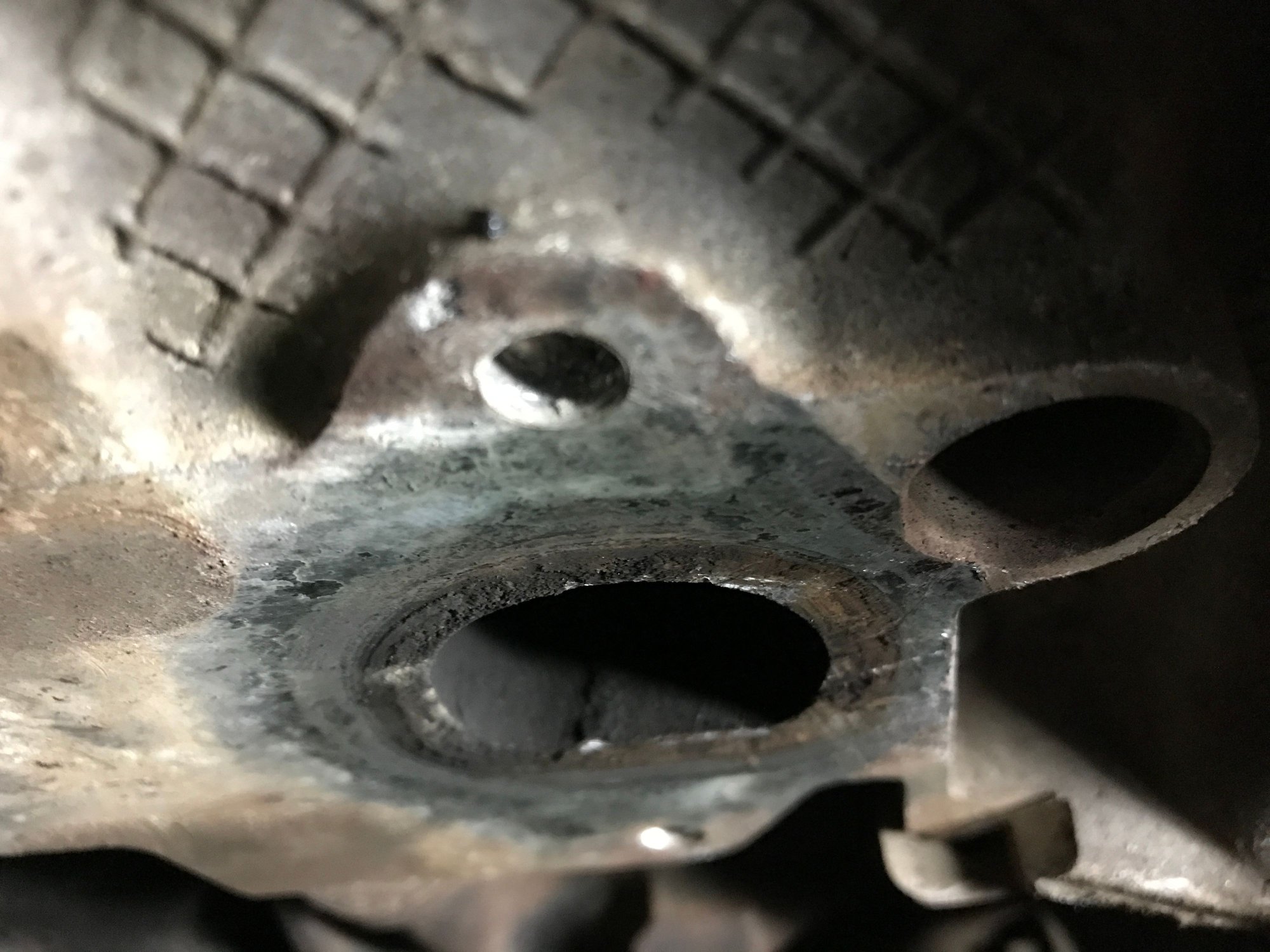 Front top and bottom pass. side exhaust manifold broken stud IN