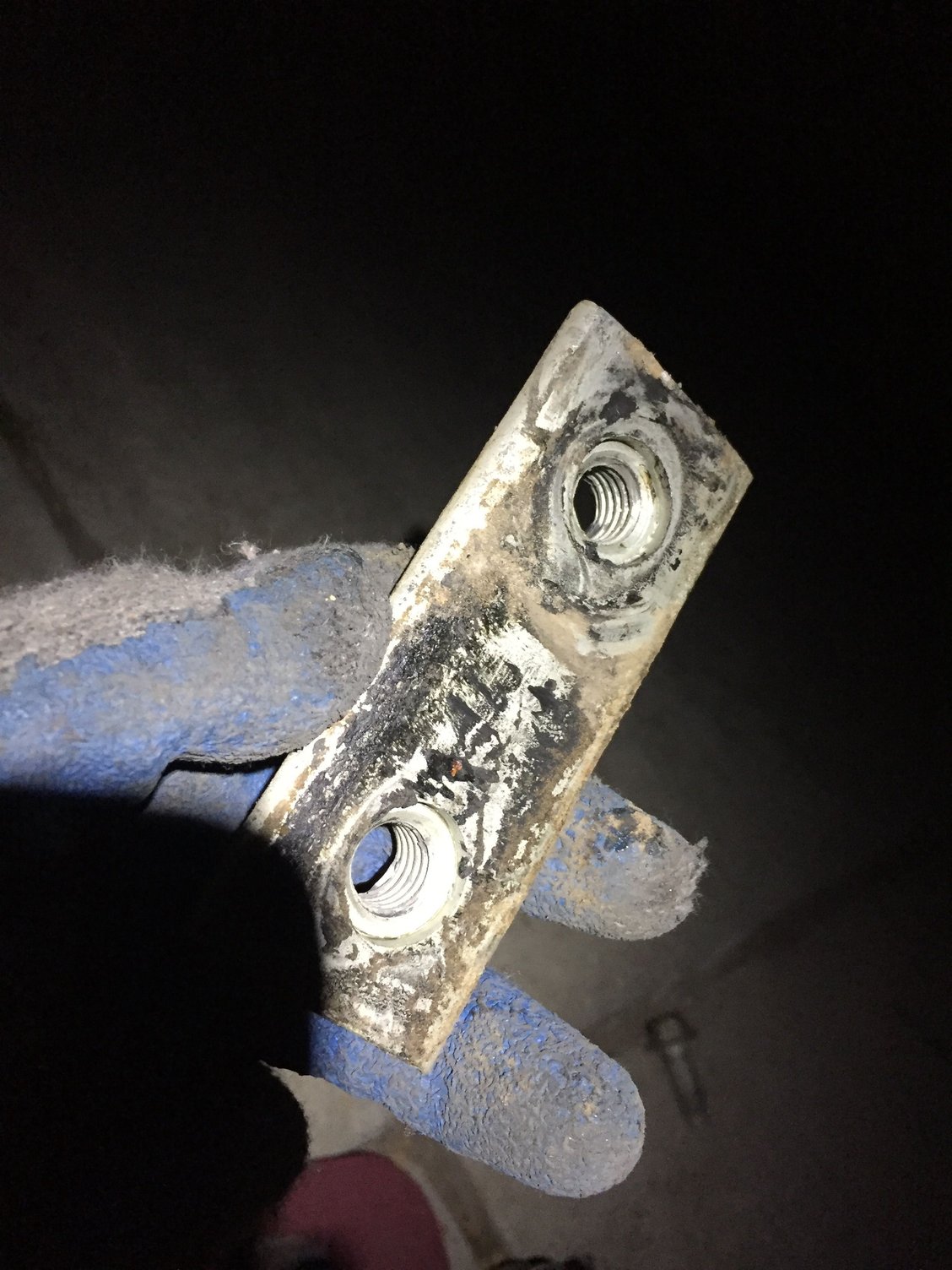 Grease on hitch receiver bolt mount points? Ford F150 Forum