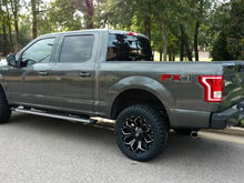Autospring 2.5 Front and Rear Leaf Kit, 20x9 +1 Fuel Assault with 33x12.5x20 Toyo RT's
