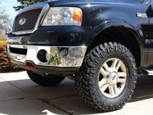 New tires came in! 295/70/18 Nitto Trail Grappler M/t's with a Rough Country 2.5&quot; leveling kit