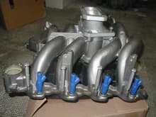 intake manifold with 39# injectors and MADs coil screws