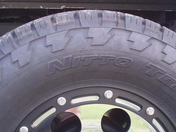 295/70/17 Nitto Grapplers
