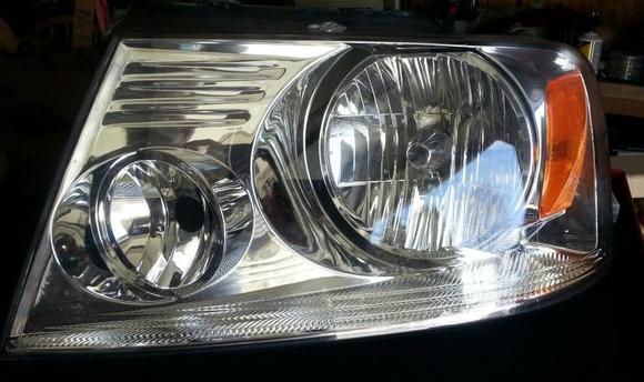 04 08 headlight left