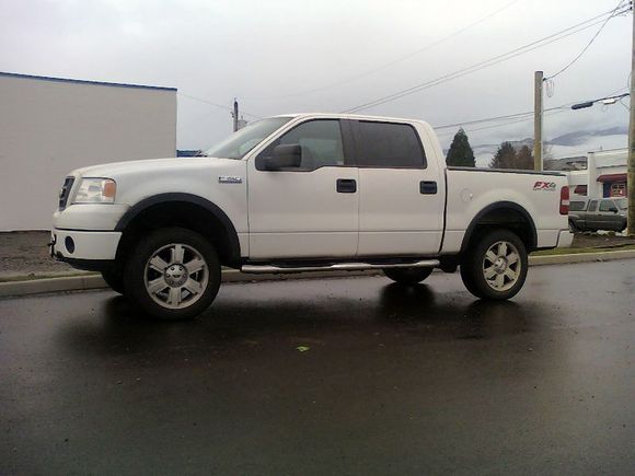2.5" Autospring leveling kit, 3" Autospring Blocks

Just waiting for tires now