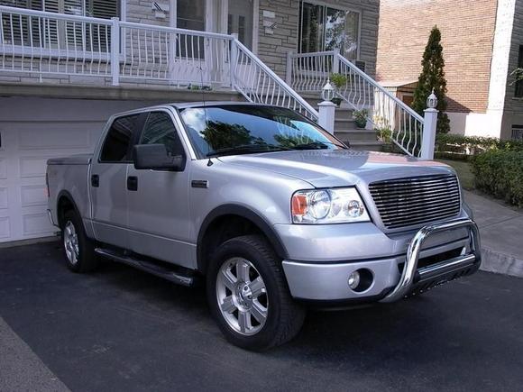 September 2009:

Roush "Chrome Over Plastic" Grille added.