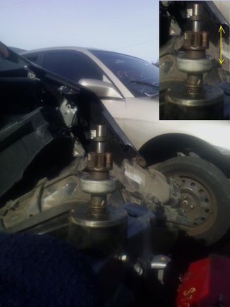 Close up view of the prime suspect (output shaft with dried grease)
