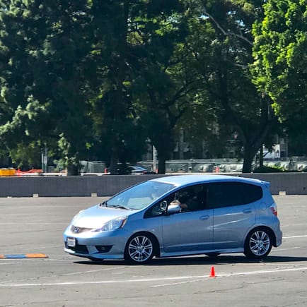 This is autocross driving with stock suspension, that's honestly not much roll!