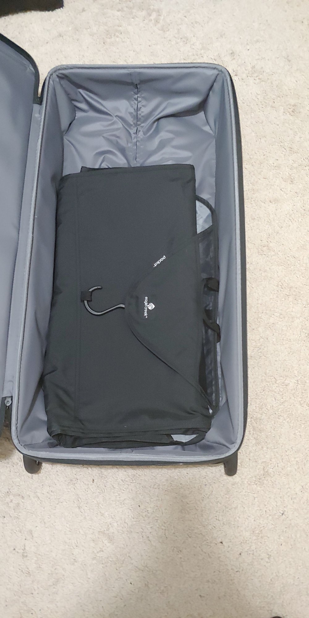 Introducing the largest bag i own (or probably will ever) FlyerTalk