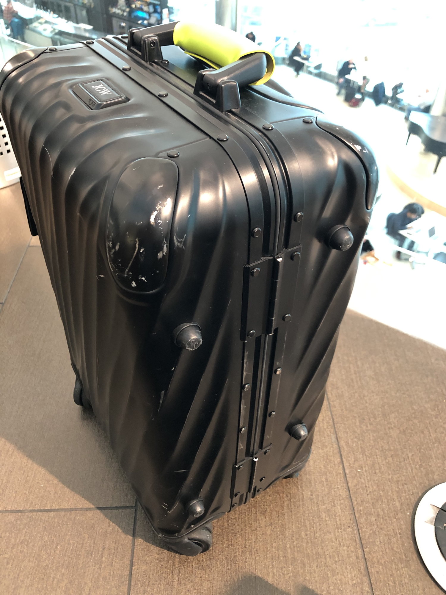 Delta smashed my expensive Tumi luggage, responds don't worry