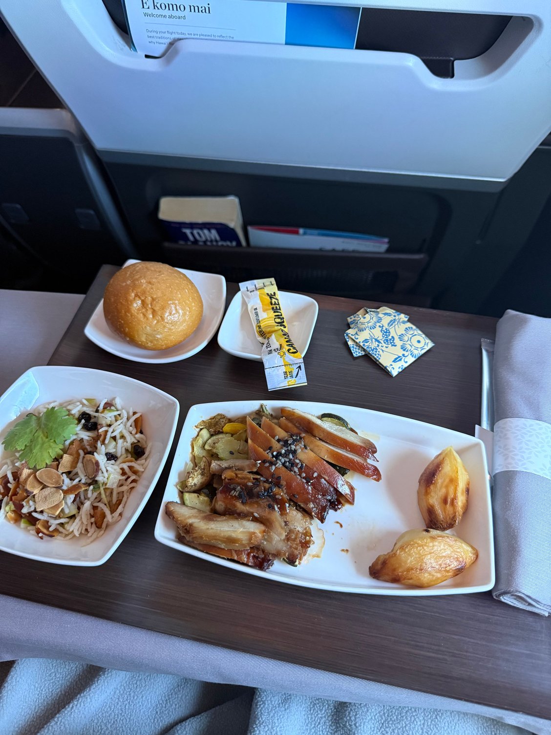 The Catering out of Rarotonga to Honolulu last week in FC  was a bit of a let down with the portions but it was filling. 