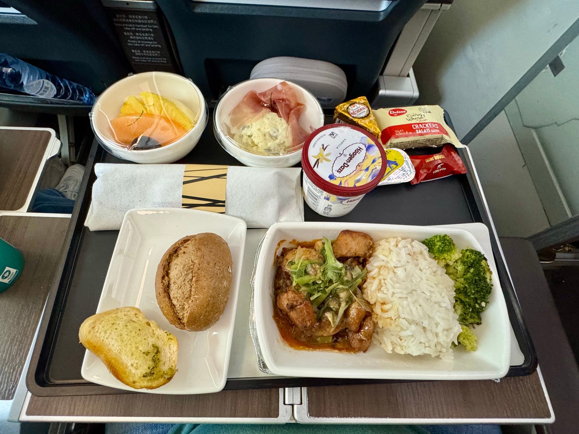 Saut�ed chicken with spring onion ginger sauce