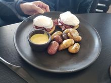 Lamb benedict