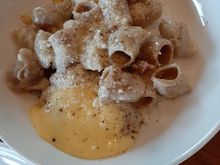 Rigatoni carbonara