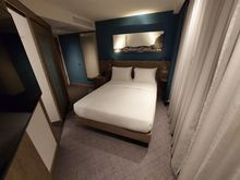 Standard Room on top floor / Hampton by Hilton Stuttgart City Centre