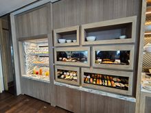 Club InterContinental breakfast buffet