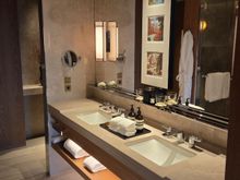 Bath counter PHT Suite