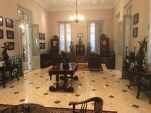 Airconditioned lobby with memorablia