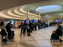 Lax T5 line for the bus gate