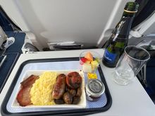 BA1321 NCL - LHR this morning, it was either full English as pictured or a butternut squash and kale omelette (makes my stomach turn just thinking about it) Breakfast was very tasty. 