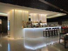 Bar and restaurant 