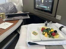 Fruit with champagne. No plastic to be found!