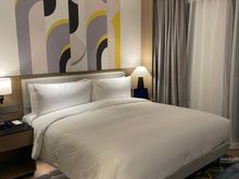King Bed that was very comfortable and it was a first for me to be the first guest in this room. 