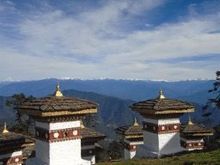 Dochu La Pass between Thimpu and Punakha where 108 stupas were built for dead soldiers