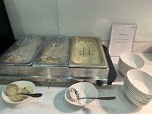 No idea what the curry was like.  It looked a little insipid.