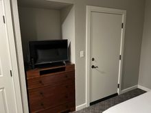 TV/Closet