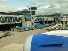 I don’t know what time zone the Schiphol tower is using, but this clock is definitely wrong!