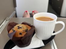 Pre landing, opted for muffin and tea. Blueberry muffin was served warm . Looking at others the Cornish pasty (or pastry as the menu calls it) didn’t look particularly appealing 