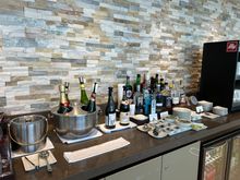 3 self service Bars, both Mumm & Moet Champagne 🍾
