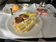 Second service, Veal tenderloin with White Asparagus