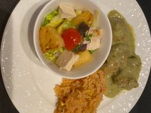 I got a Hawaiian chicken salad with tom yum chicken & fried rice from the buffet 