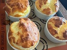 Inspired by a recent visit to Le Soufflé in Paris,  soufflés jambon et gruyère 