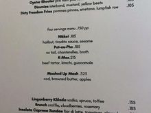 Short and simple, but inspired menu. Our good friend Offerendum will be happy to see there are pescatarian alternatives available, and there is also a decent selection of mocktails