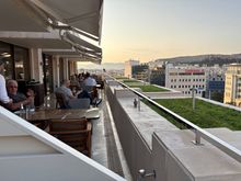 We pop over the railing to peek out to our direct left neighbours, the guests at the Club Intercontinental terrace. It didn't bother us but some can experience sounds & smells till 22.00 H evening. And the cleaners coming at work at 06.45 H morning.