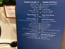 I felt that since the recent renovation, the hot food offer in the Gold lounge is a bit worse than it used to be.