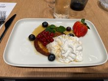 Pancakes, maple syrup, cream