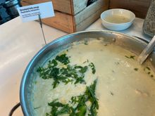 AY HEL Schengen lounge “food”
