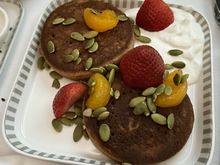 SIN-MEL
Spiced buckwheat and pumpkin pancakes. A good, clean breakfast option. 