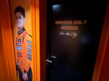 Special Sim/Bar Room