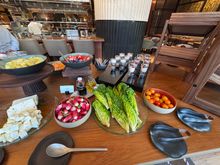 Breakfast buffet 