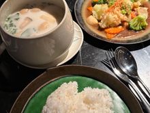 dinner tom kha gai