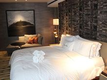 Doubletree jakarta pres suite bedroom1 web